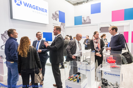 Messeszene auf Wagener Hydraulik Messestand